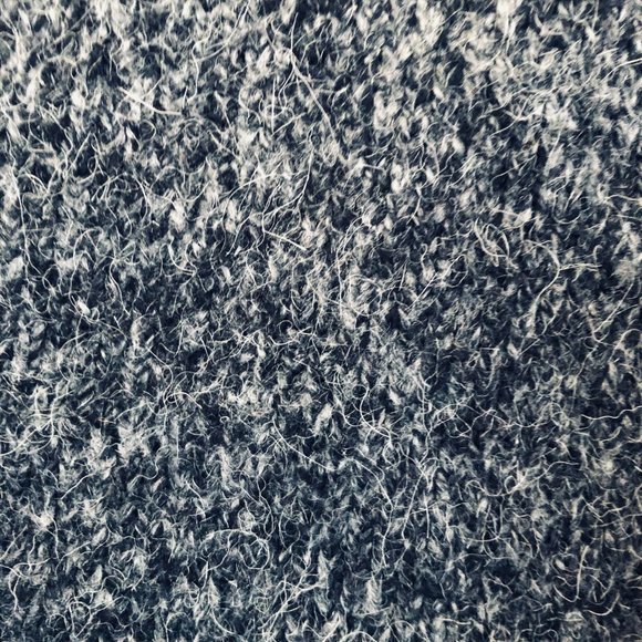 Sold Micheal Micheal Kors Gray/Black Turtle Neck Sweater- Size Medium - Picture 5 of 8